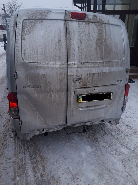 Задние распашные двери Nissan NV200  2017 2.0 Бензин Черкаси