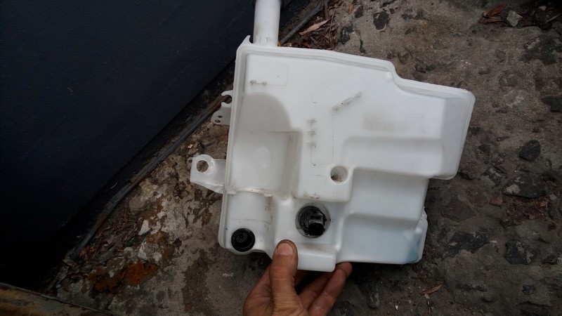 Бачок омивача CV 61-17B613AC   Ford Focus