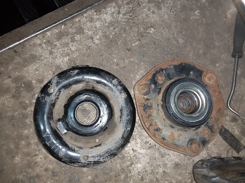 Опора амортизатора переднего левого в сборе Toyota Camry  2017 2.5 Бензин 