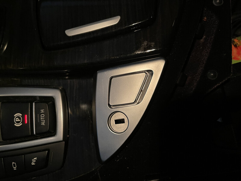 Декор подлокотника BMW 5 Series 535i 2014 р.  3.0 л бензин Вінниця