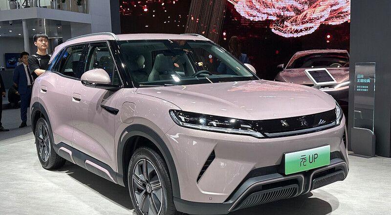 Лобовое стекло BYD Yuan  2024 2.0 Электро Днепр