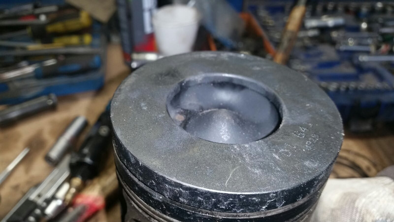 Поршень Ford Mondeo 3  2005 універсал 2.0 Дизель 