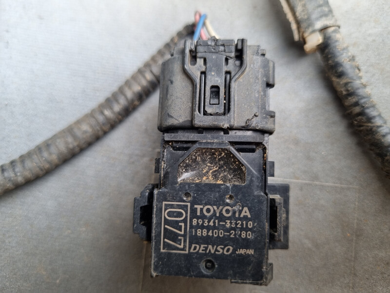 Парктроник передний 88341-33210   Lexus RX