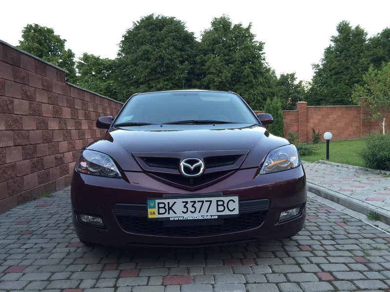 Передний бампер Mazda 3 BK хэтчбек 2007 г.  1.6 л бензин Ровно