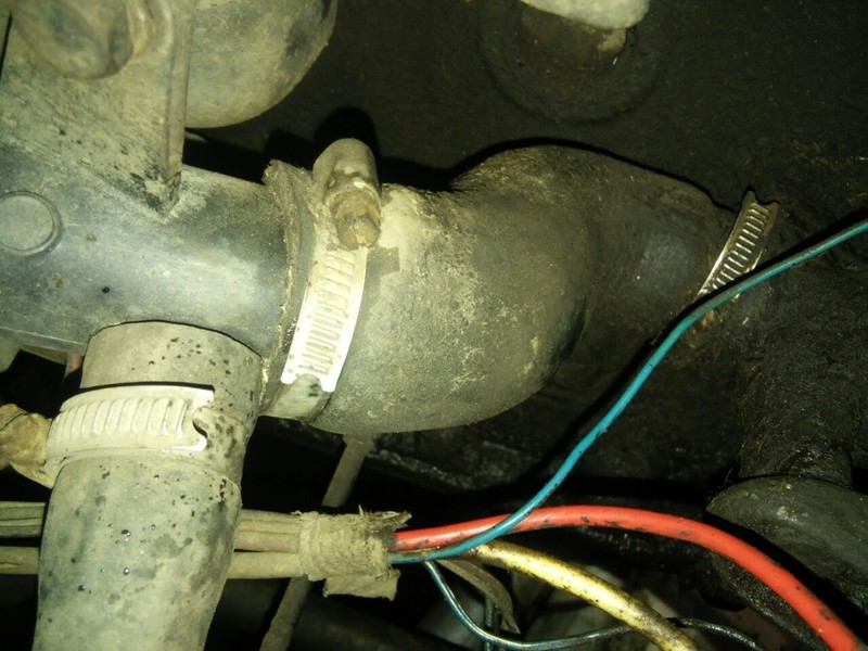 Патрубок от помпы Opel Kadett E  1986 хетчбек 1.3 Бензин 