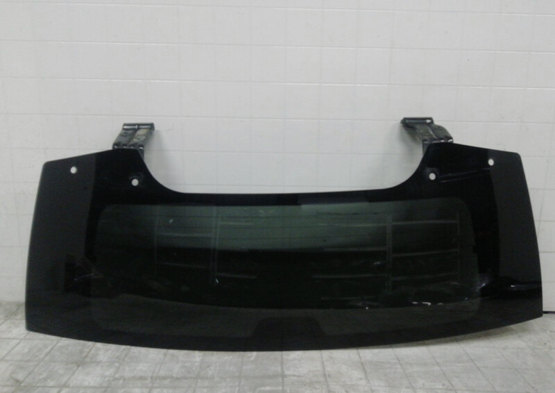 Стекло заднее Cadillac Escalade  2015 6.0 Бензин 