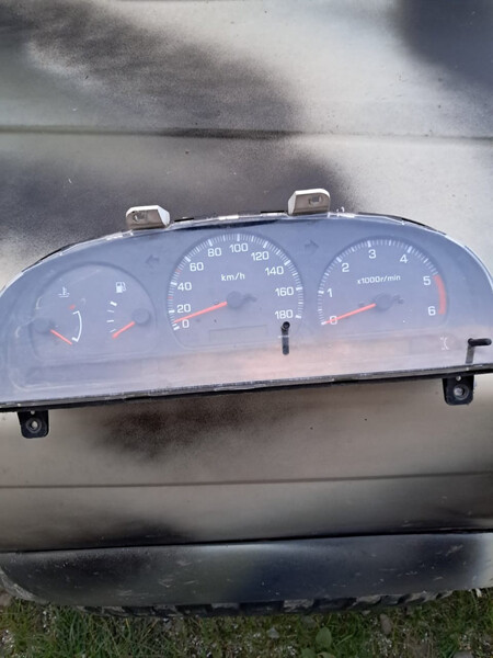Панель приборов Nissan Navara  1996 2.5 Дизель Ивано-Франковск