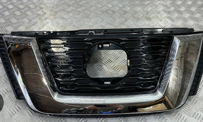 Клик підсилювача правий переднього баспера Nissan Rogue  2017 2.5 Бензин 