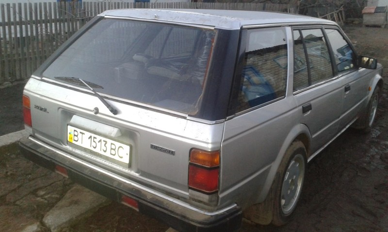 Фонарь задний Nissan Bluebird  1985 універсал 2.0 Бензин 
