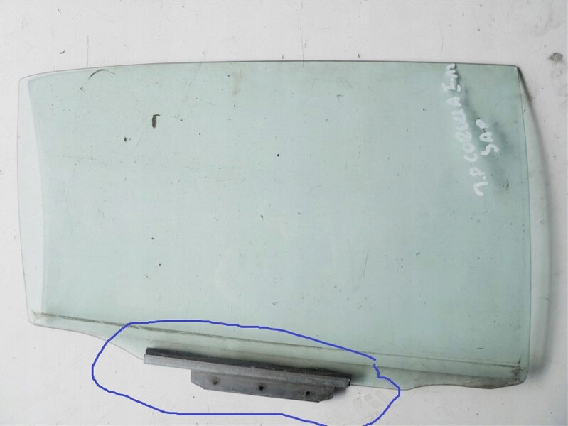 Направляющая стекла задняя правая Toyota Corolla E120  2004 хетчбек  Бензин 