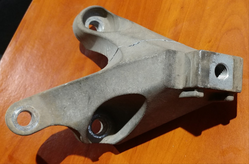 Кронштейн КПП Mazda 3 BK  2005 1.6 Бензин Одесса