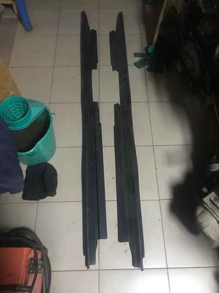 Накладка порога Audi A4 B5  1996 універсал 1.9 Дизель Борислав