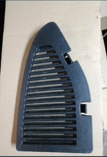 Загрушка домкрата багажника Nissan Rogue  2015 2.5 Бензин 