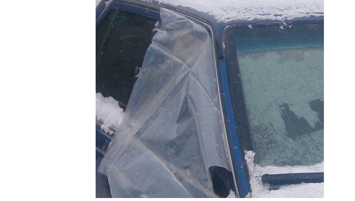 Стекло боковое правое Nissan Bluebird  1989 2.0 Бензин Павлоград