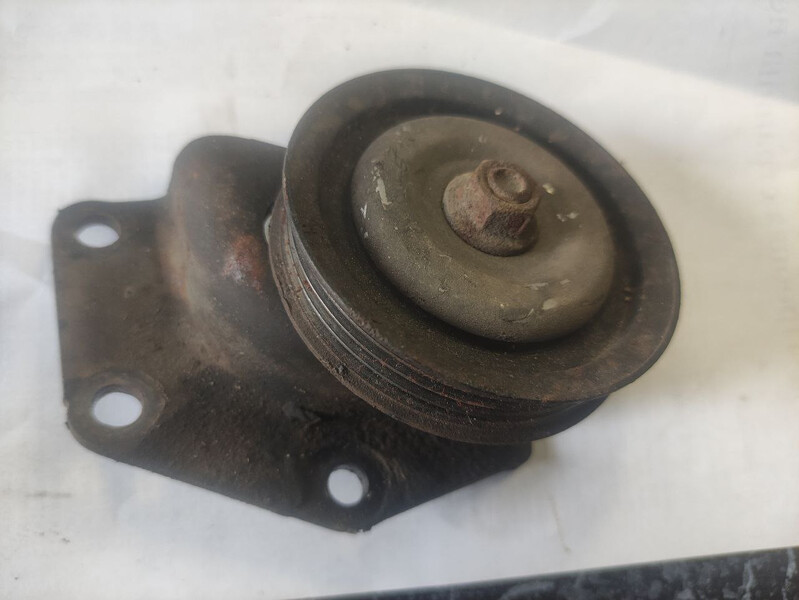 Натяжной ролик ремня генератора Nissan Pathfinder R51 2007 г.  2.5 л дизель Тячев