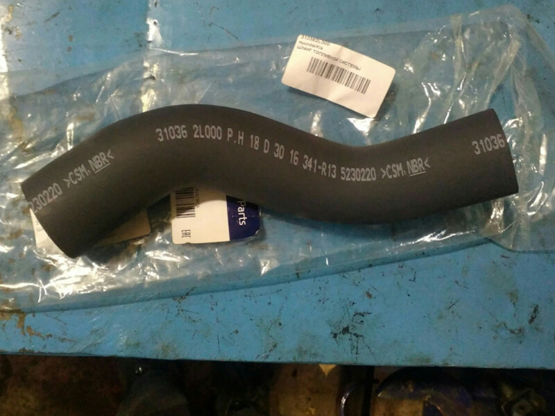 Шланг заливной горловины бензобака Hyundai i30  2011 хетчбек 1.6 Бензин Кам'янське