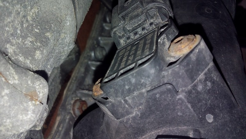 Датчик витрати повітря Volkswagen Passat B7 универсал 2012 г.  2.0 л дизель Долина