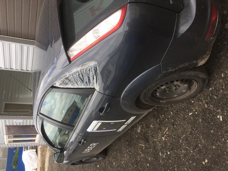 Стекло боковое Ford Mondeo 4  2010 хэтчбек 1.6 Бензин Киев