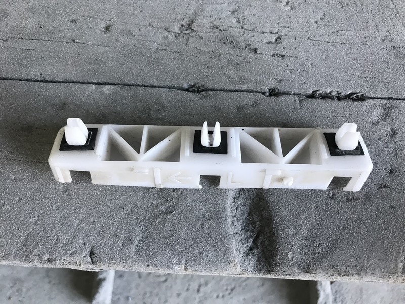 Напрямна бампера заднього Nissan Qashqai J10  2012 2.0 Бензин Хмельницький