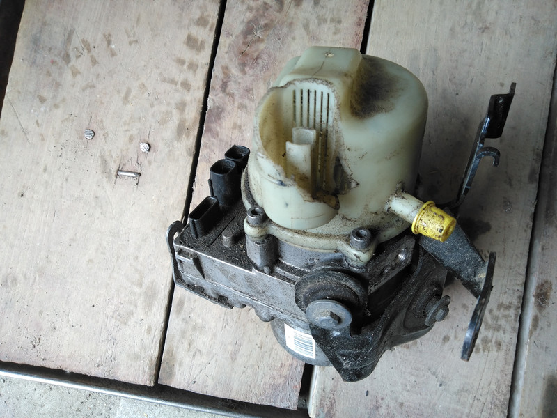 Кришка насоса гидроусилителя Renault Logan 2 2016 р.  1.5 л дизель Васильків