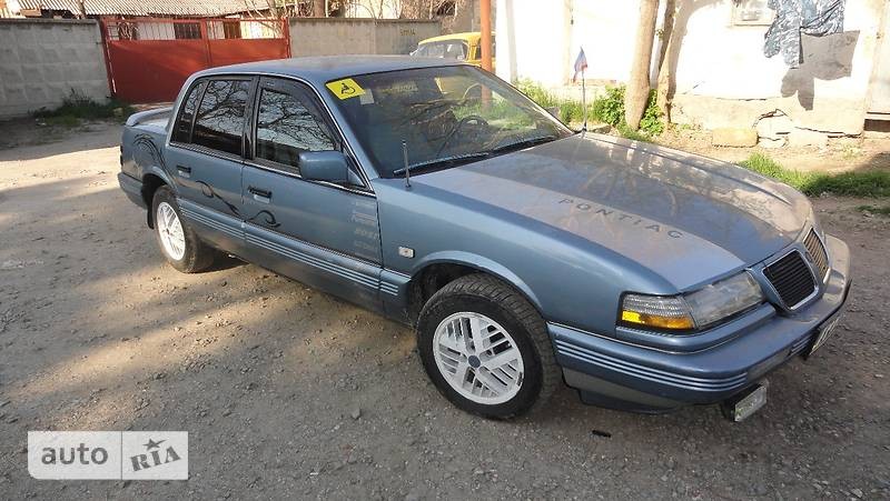 Лобове скло Pontiac Grand AM  1989 2.5 Бензин Полтава