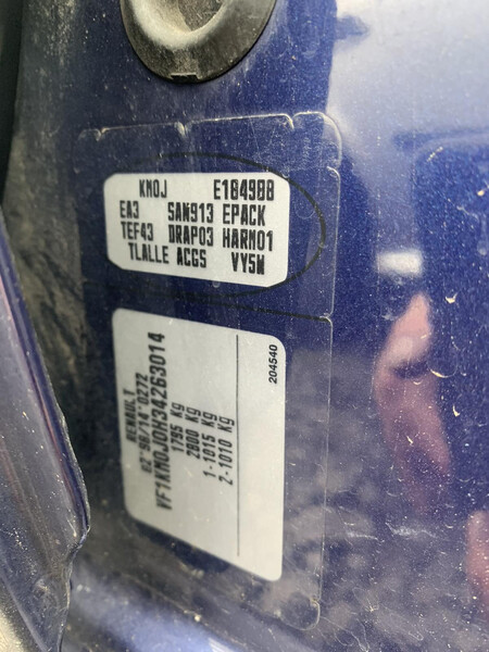 Крило переднє праве Renault Megane 2  2006 універсал 1.6 Бензин 