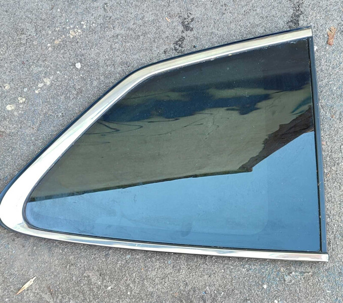 Форточка Subaru Forester  2019 універсал  Электро 