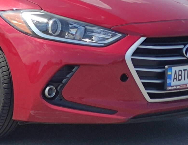 Заглушка бампера под буксировочный крюк Hyundai Elantra  2016 2.0 Бензин Харьков