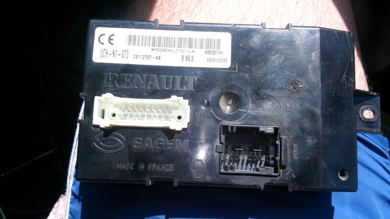 Блок управления Opel Movano  2005 2.5 Дизель 