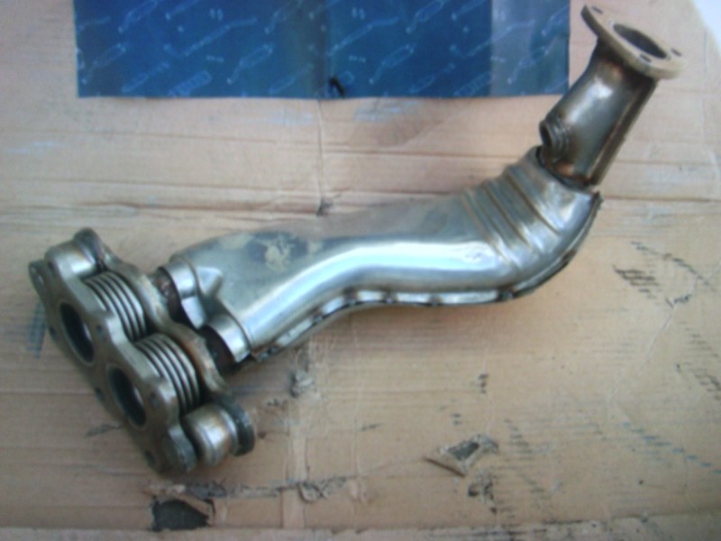 Труба приемная ВАЗ 21103  2002 1.5 Бензин Киев