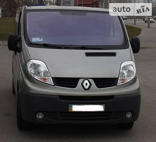 Атермальное стекло лобовое Renault Trafic 2  2008 2.0 Дизель Ставище
