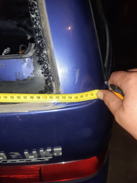 Крышка багажника со стеклом Suzuki Swift  1998 хэтчбек 1.3 Бензин Одесса