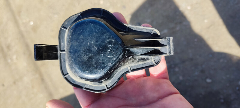 Кришка передній фари Hyundai Accent  2008 1.5 Дизель 