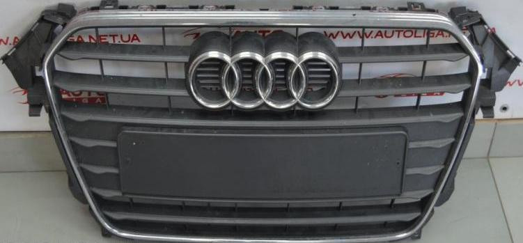 Решетка радиатора Audi A4 США 2013 г.  2.0 л бензин Ровно
