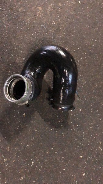 Патрубок турбины 3B0145828H   Skoda Superb, Volkswagen Passat