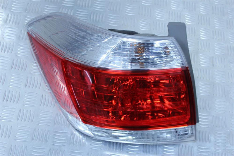 Фонарь задний левый Toyota Highlander GSU45L-BRAGKX 2012 г.  3.5 л бензин Харьков