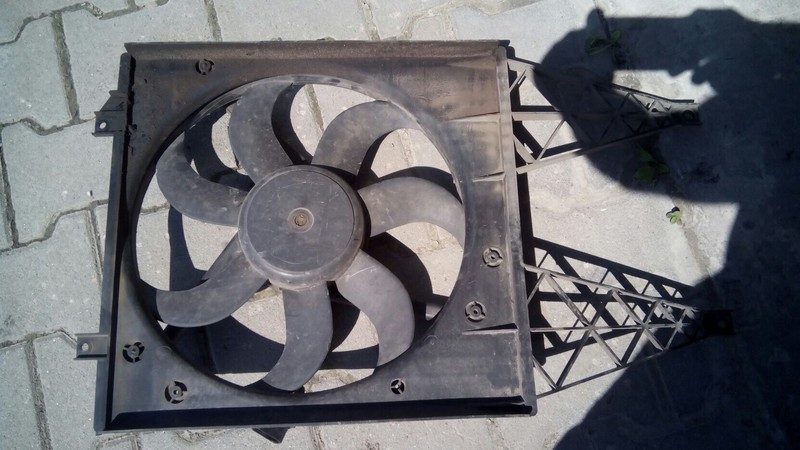 Вентилятор радиатора Skoda Fabia  2006 хэтчбек 1.2 Бензин Львов