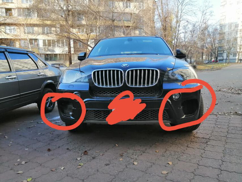 Решетки бампера BMW X5 E70  2011 3.0 Дизель 