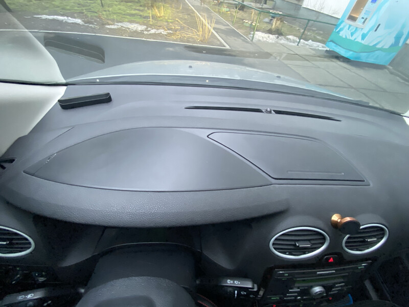 Верхний бардачек торпеды Ford Focus 2  2006 хетчбек 1.6 Бензин 