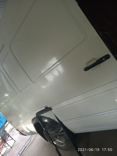 Окно в дверь фургона сдвижную lt35/45 Volkswagen LT  2003 2.0 Дизель 