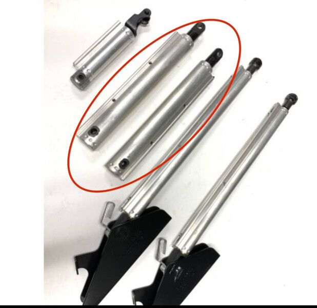 Гидравлические цилиндры Peugeot 307  2004 2.0 Бензин 