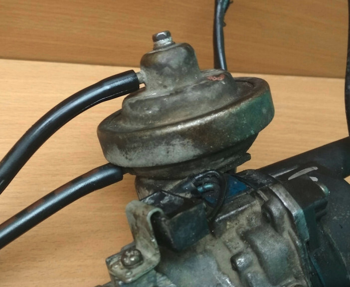 Вакуумний коректор запалювання Mazda 626  1986 хетчбек 2.0 Бензин 