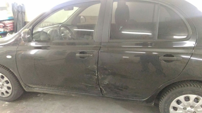 Двері передні ліві голі Nissan Micra K12  2009 хетчбек 1.4 Бензин 