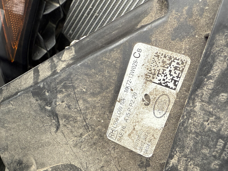 Фара передняя Land Rover Discovery Sport 2022 г.  2.0 л бензин Киев