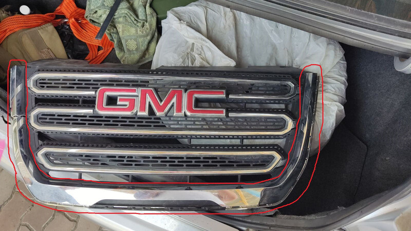 Хромированная накладка на решетку GMC Terrain  2017 2.4 Бензин Днепр