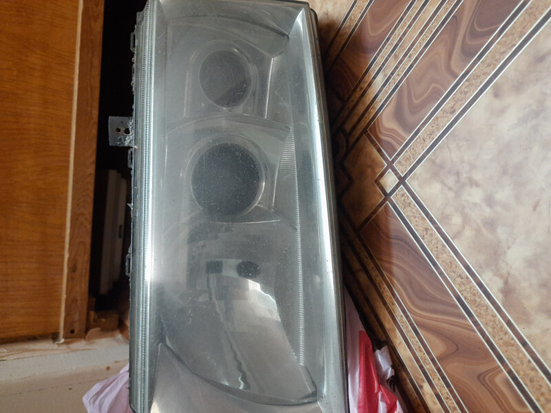 Фари права і ліва Skoda Octavia 2002 г.  Черкассы