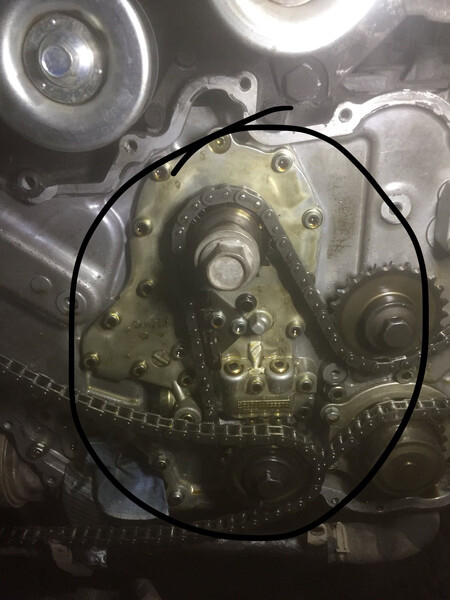 Боковая крышка двигателя маслонасоса Subaru Tribeca  2005 3.0 Бензин Днепр