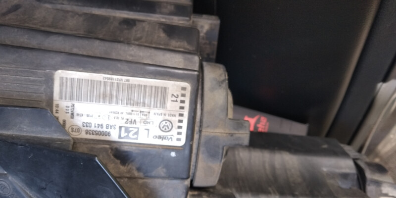 Фара передняя правая Volkswagen Passat B7  2012 универсал 2.0 Дизель Красилов