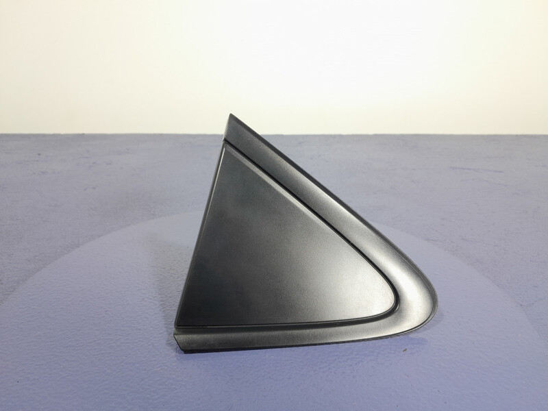 Заглушка зад крила Toyota Corolla  2020 Киев