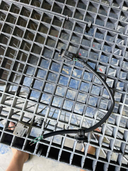 Микропереключатель замка капота (микрик) Toyota Highlander  2016 3.5 Бензин Киев